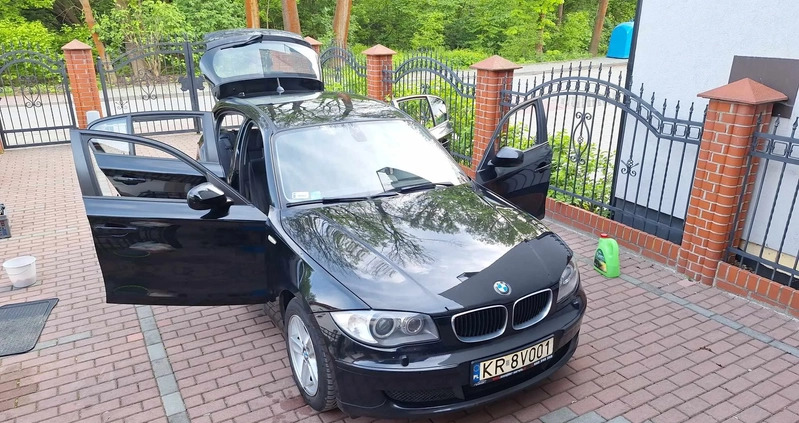 BMW Seria 1 cena 23700 przebieg: 240000, rok produkcji 2011 z Kraków małe 232